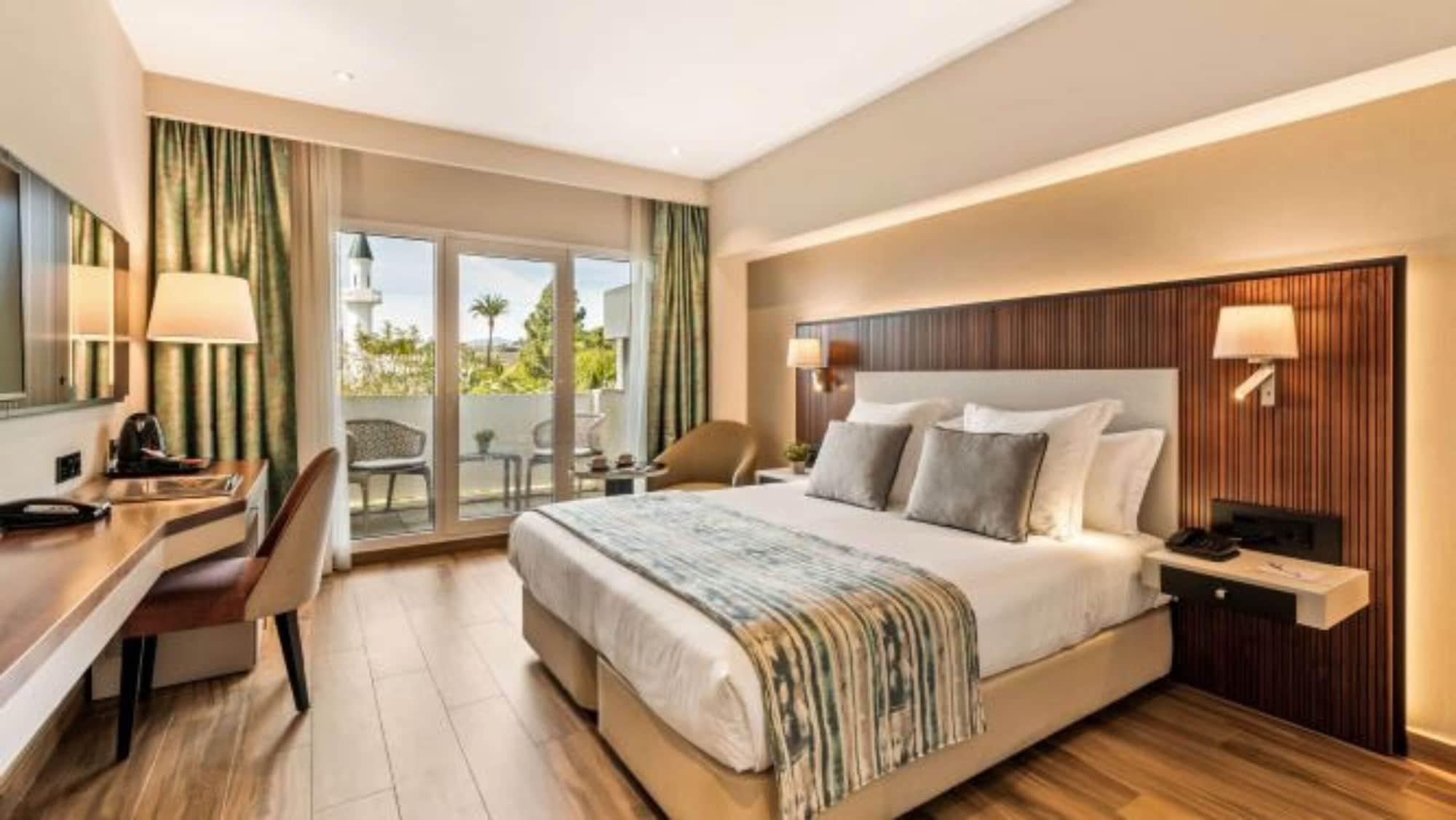 Alanda & Wellness Hotel 5*